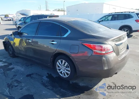 2015 Nissan Altima 2.5/2.5 S/2.5 Sl/2.5 Sv z USA, uszkodzony, nr VIN 1N4AL3AP7FN301486